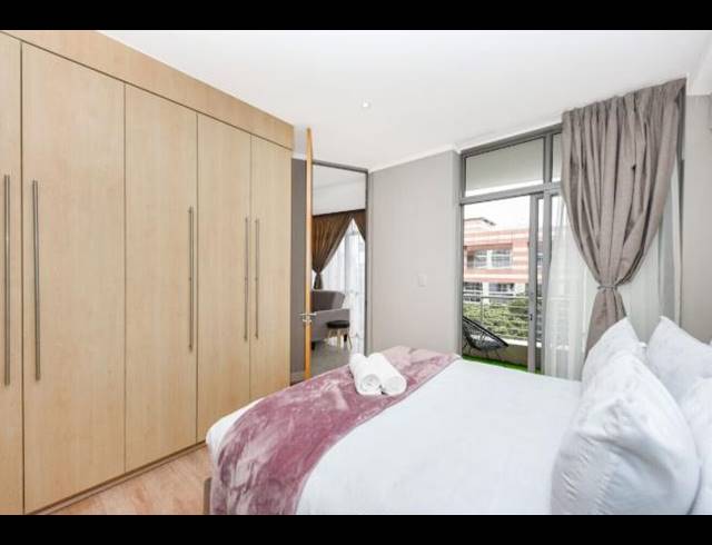 1 BEDROOM PROPERTY TO RENT IN HYDE PARK